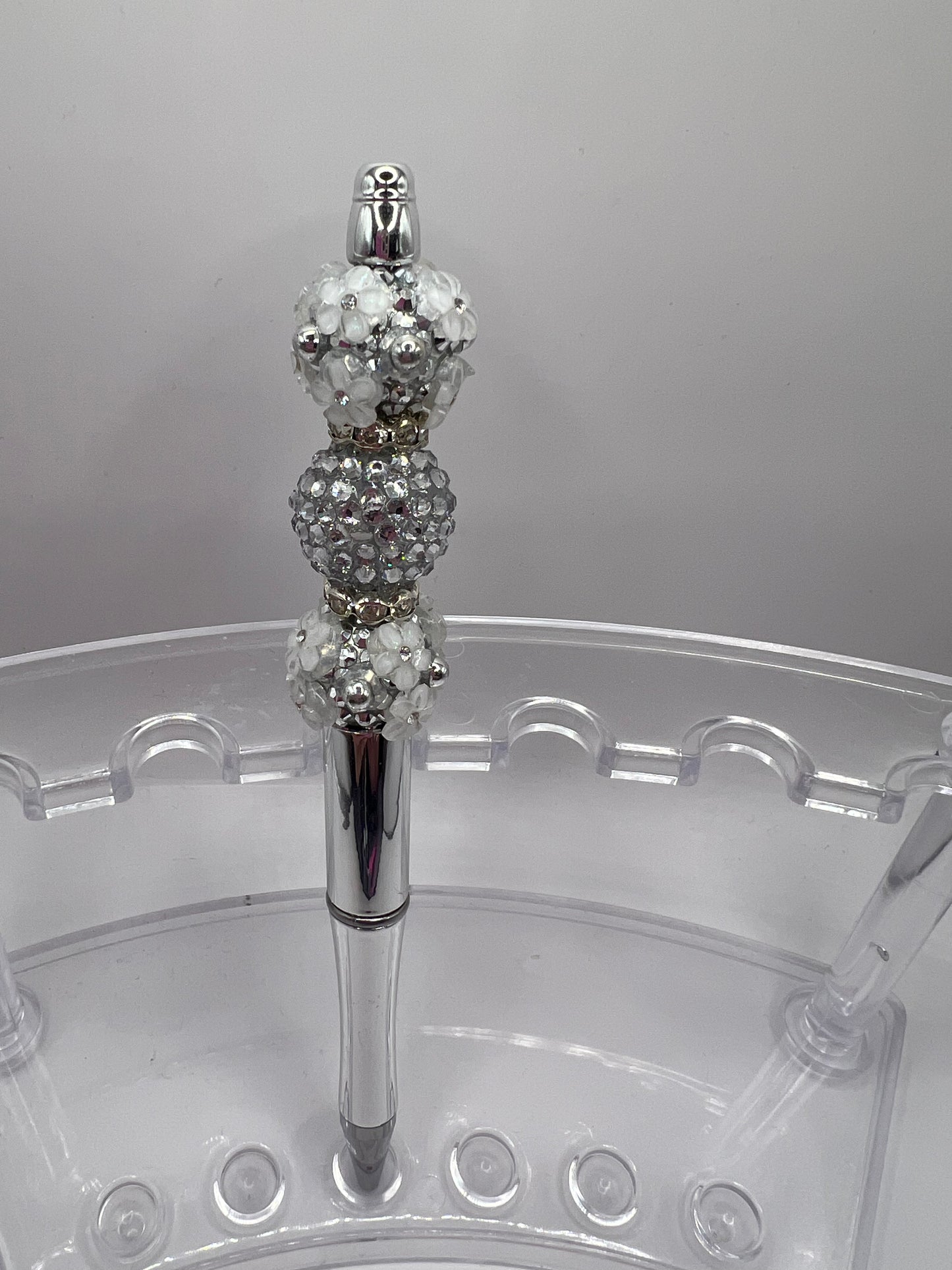 Silver sparkly with white flowers Beaded Pen