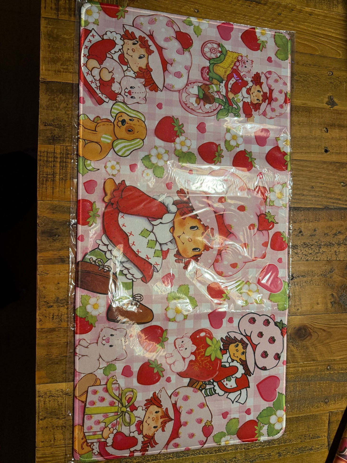 Strawberry shortcake desk mat