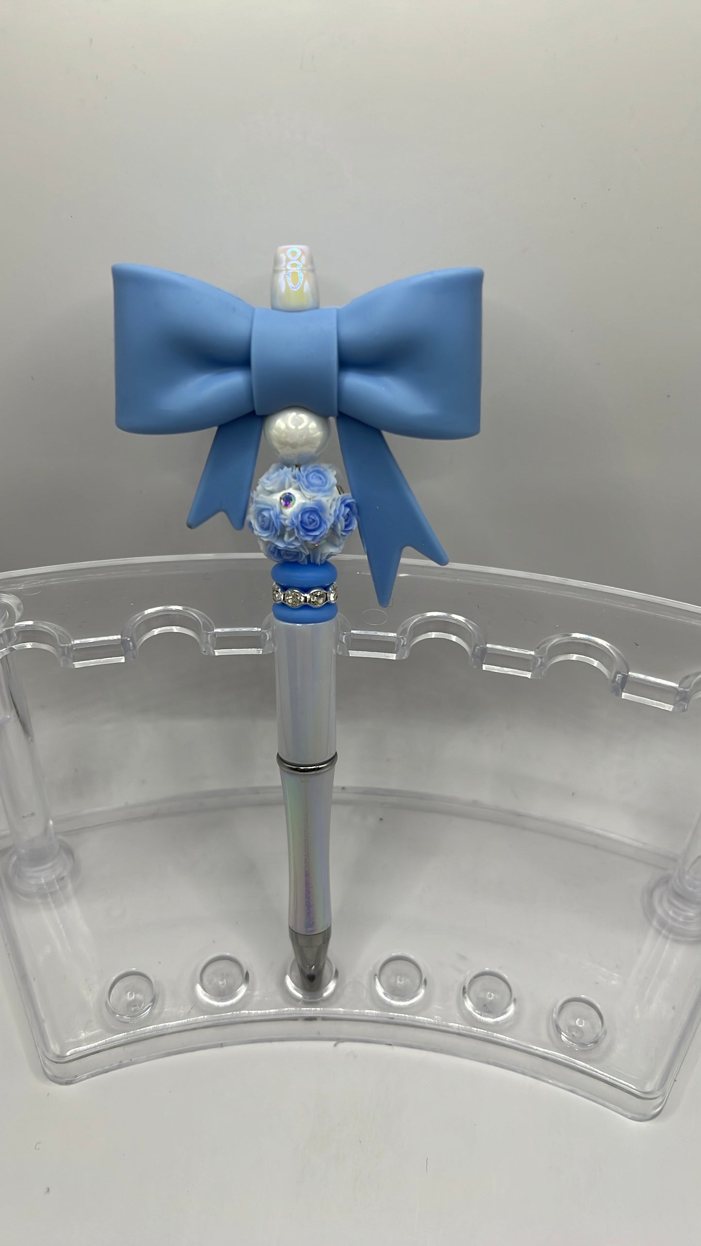 Blue bow beaded pen