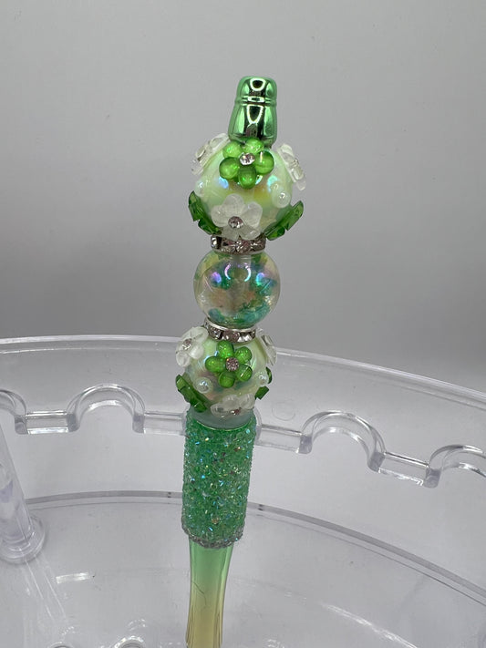 Green and white flowers Beaded Pen