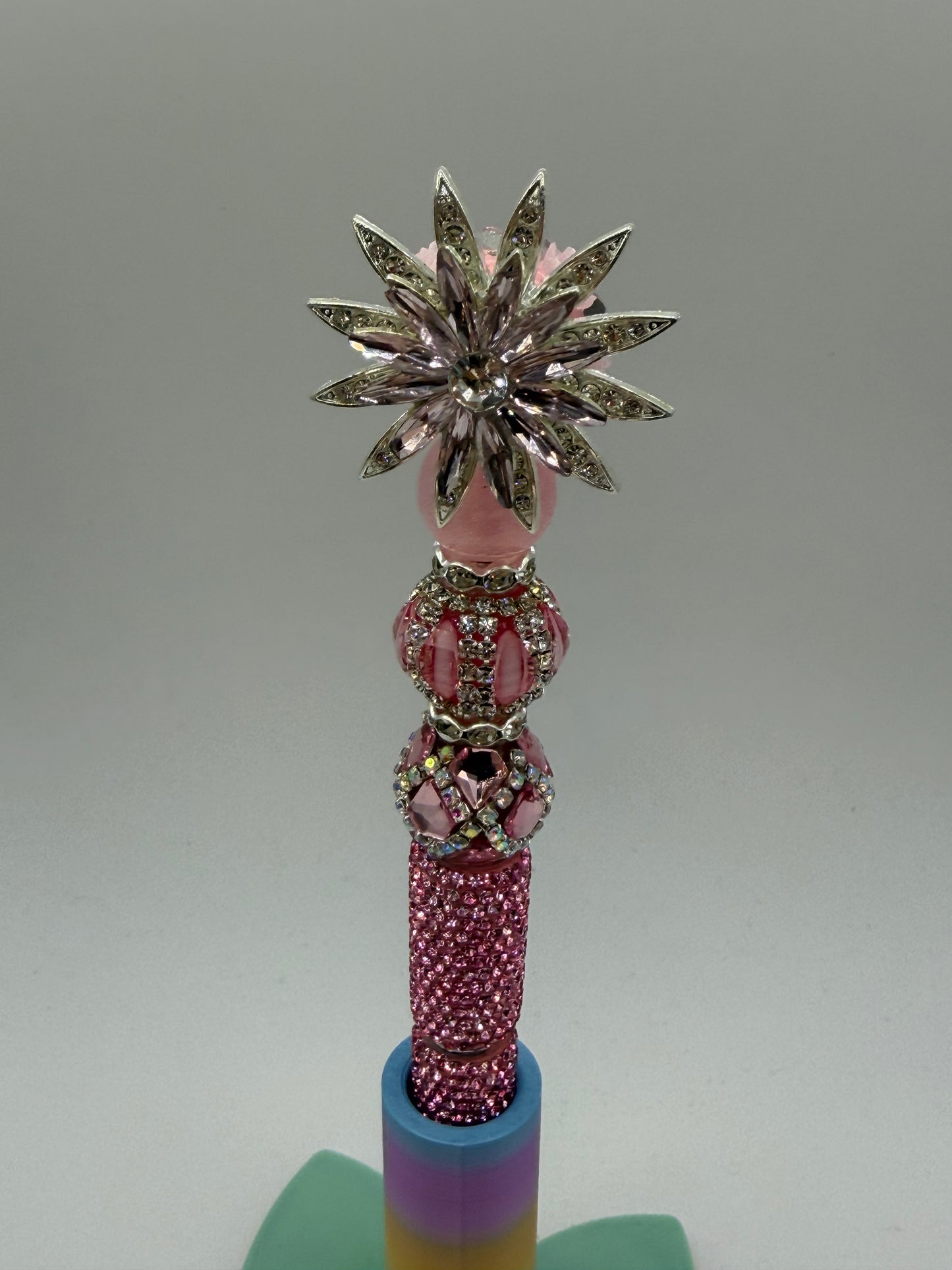 Pink flower that spins Beaded Pen