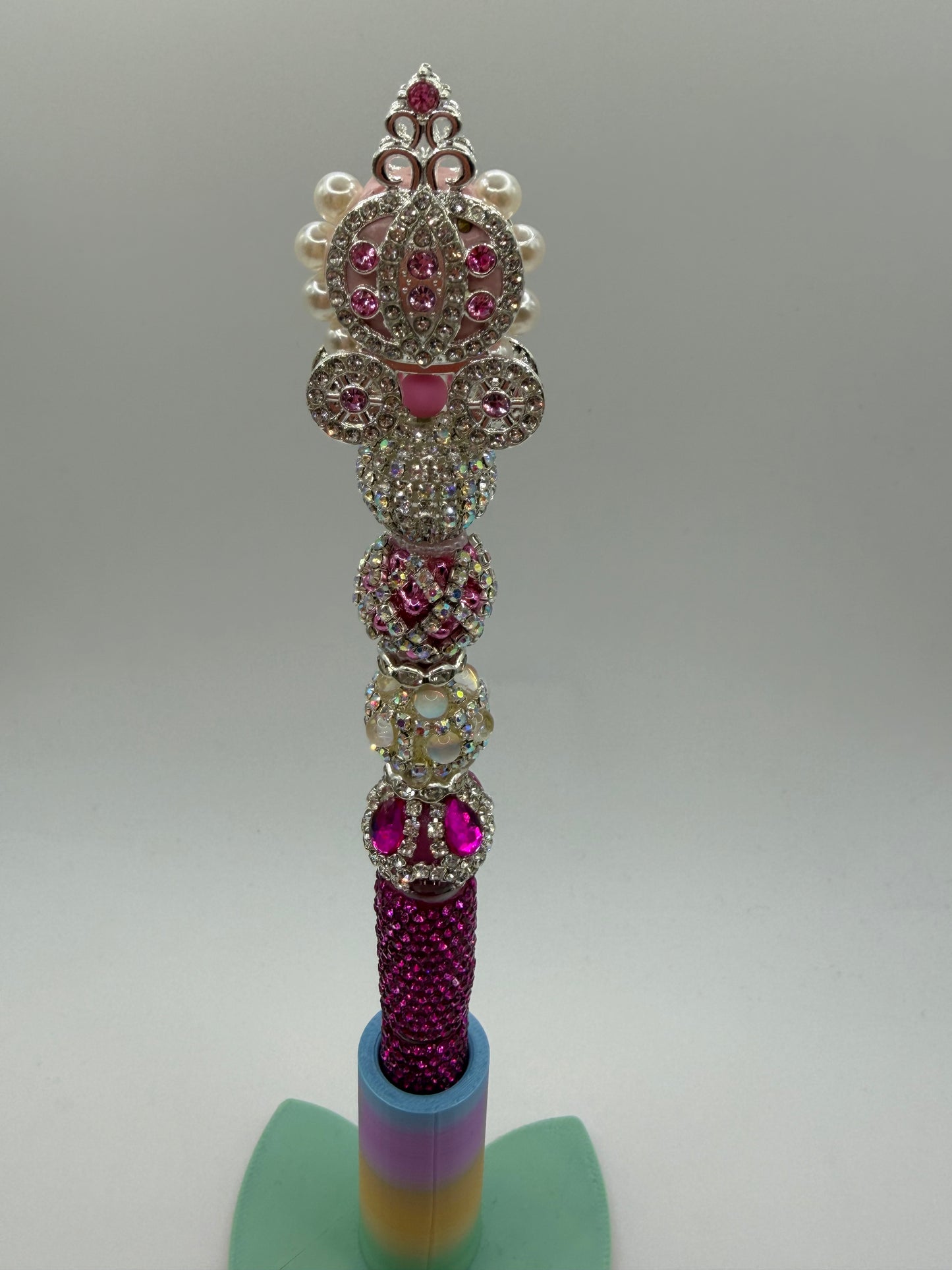 Carriage, pink beaded Pen