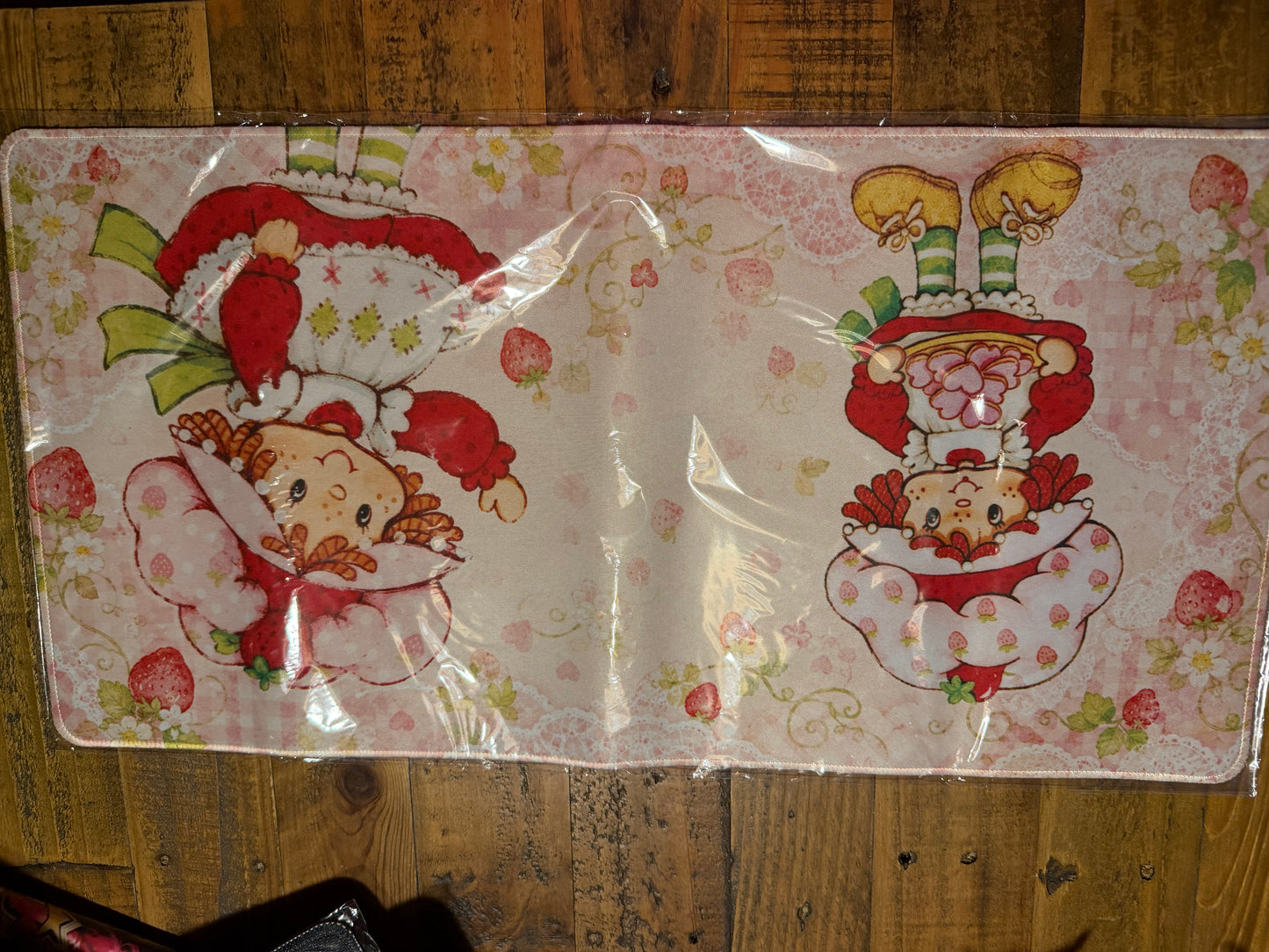 Strawberry shortcake desk mat